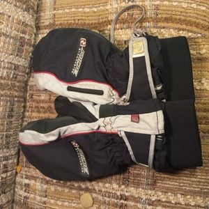 RIDE snowboard mittens gloves.